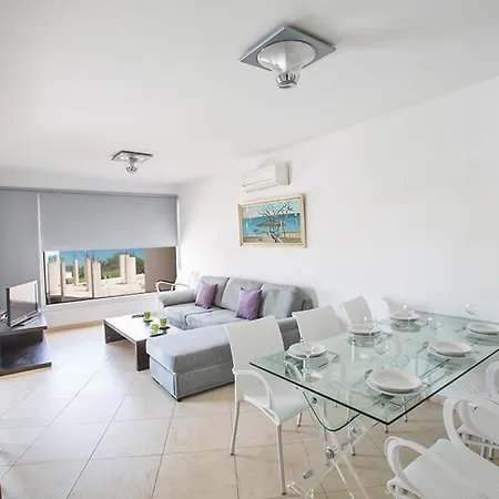 Lasonos Asimi - Luxury 3 Bedroom - Communal Pool Protaras