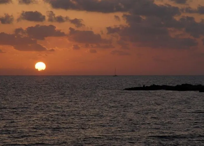 Apartamento Lasonos Asimi - Luxury 3 Bedroom - Communal Pool *