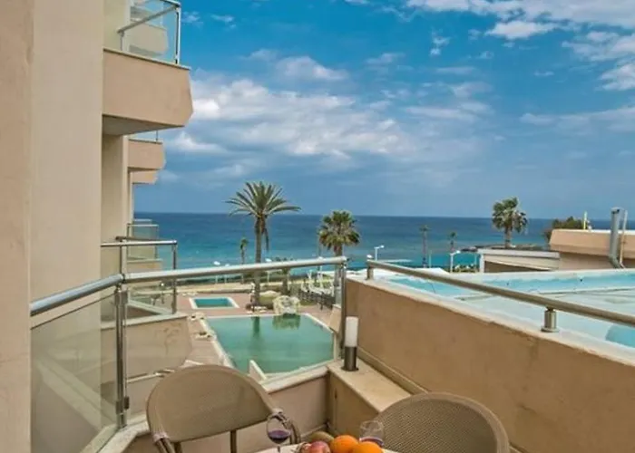 Lasonos Asimi - Luxury 3 Bedroom - Communal Pool