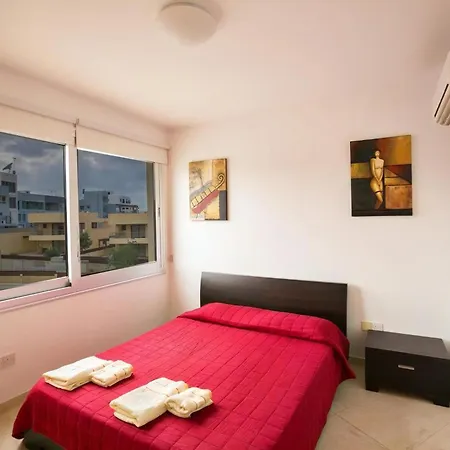 Lasonos Asimi - Luxury 3 Bedroom - With Communal Pool On Fig Tree Bay Apartment