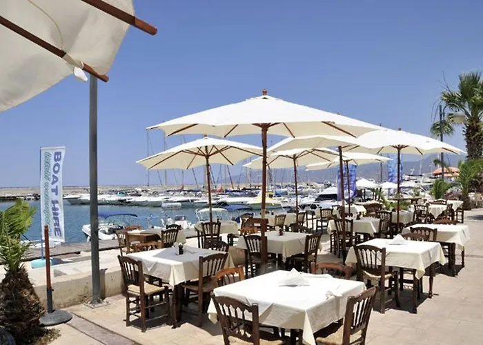 Lasonos Asimi - Luxury 3 Bedroom - Communal Pool Apartmán Protaras