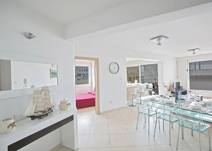 Lasonos Asimi - Luxury 3 Bedroom - Communal Pool Apartmán Protaras